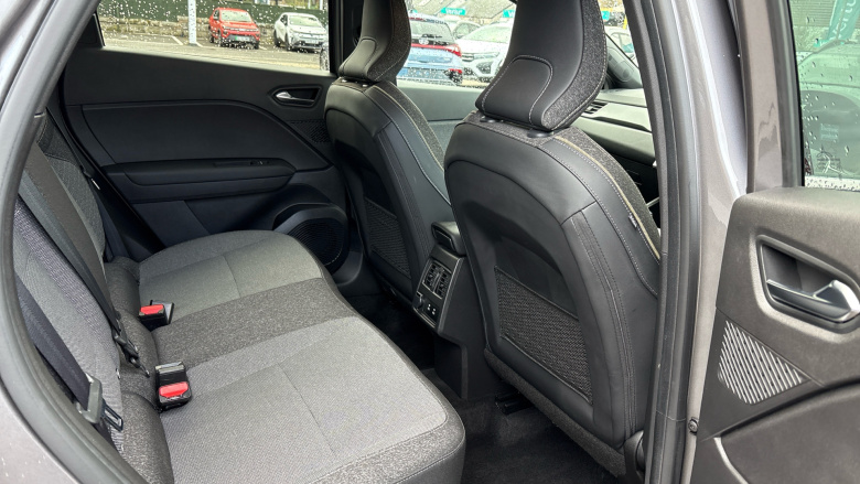 Renault Symbioz 1.6 E-Tech FHEV 145 Techno 5dr Auto Hybrid Estate